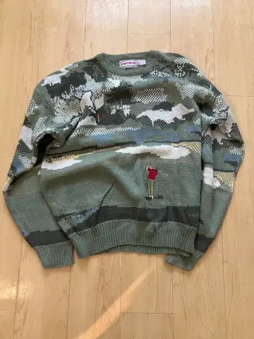 campus 카모플라쥬 스웨터 XL