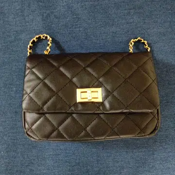 블랙 가죽 숄더백 퀼팅