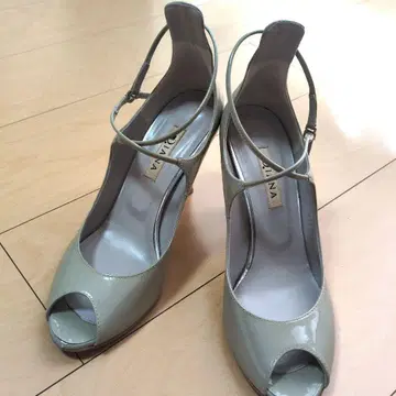 DIANA 그레이 오픈토 하이힐