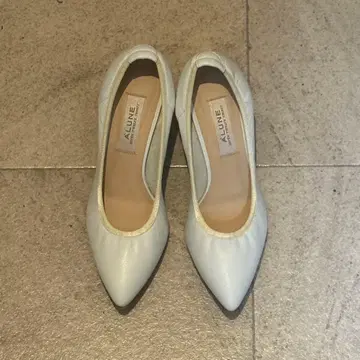 ALUNE 화이트 스틸레토 하이힐 천연 가죽 부드러운