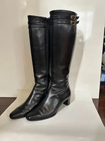 블랙 가죽 롱 부츠 스퀘어토