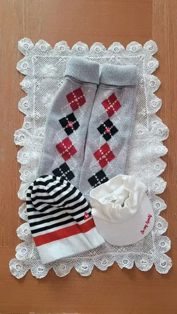 르꼬끄 아가일 니트 암워머와 모자 세트