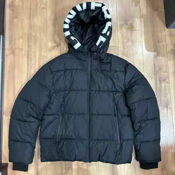 CONVERSE 블랙 다운 자켓 L 사이즈