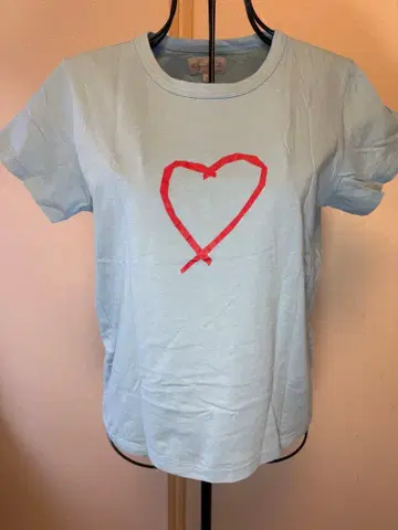 agnis l. 라이트 블루 하트T셔츠 사이즈 2