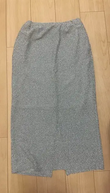 RosyHouse 실버 슬릿 타이트 스커트 미사용