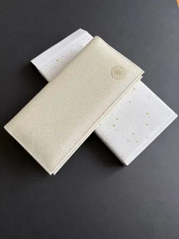 [ 미사용 새상품 ] 황궁 장지갑 화이트