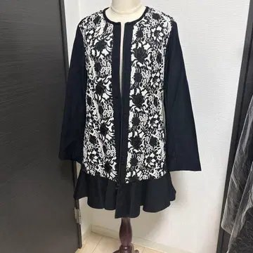 4298 시즈카 코무로 새상품급 자수 A라인 코트