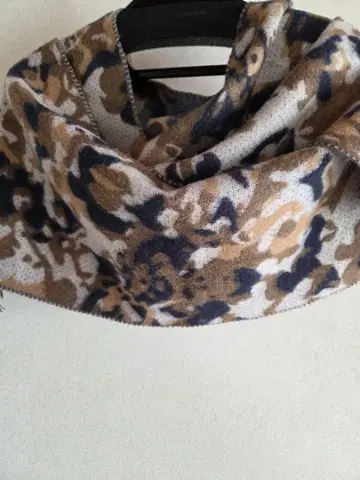 카모 패턴 프린지 스톨