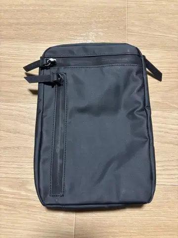 GRAVEL 그래블 트래블 파우치