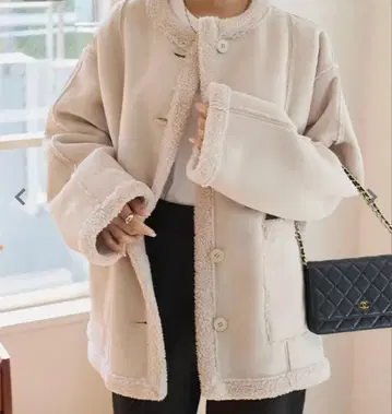 새상품 고베 레터스 노카라 무스탕 보아 코트