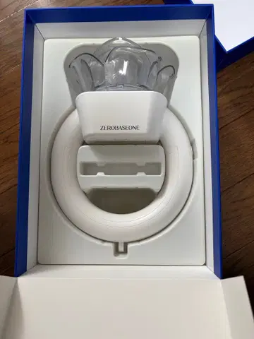 ZEROBASONE 응원봉 화이트