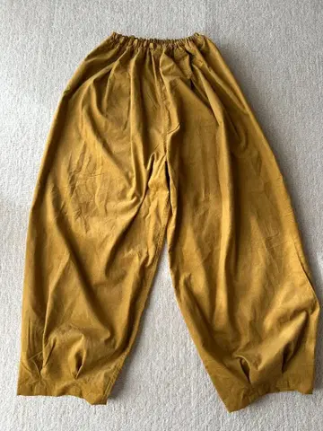 미니 코듀로이 카멜 서커스 팬츠 하자품