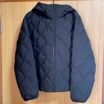 UNIQLO PUFFTECH 후드티 M 사이즈 블랙