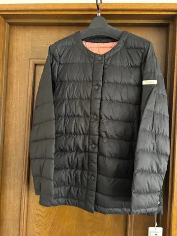 미사용 새상품 Deargue 블랙 다운 자켓