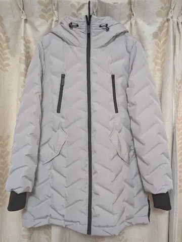 그레이 퀼팅 다운 자켓