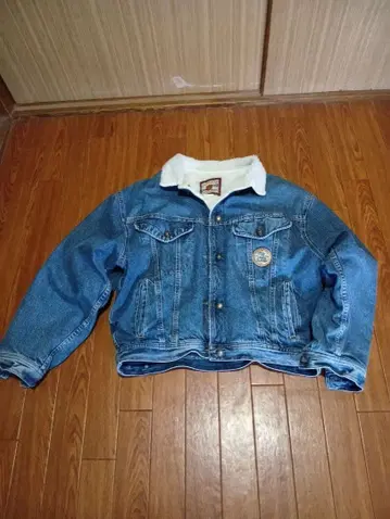 BISCOTE 보아 옷깃 데님 자켓