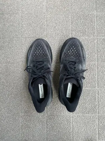 호카오네오네 클리프톤 9