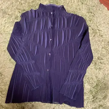 블랙 플리츠 디자인 긴팔 셔츠