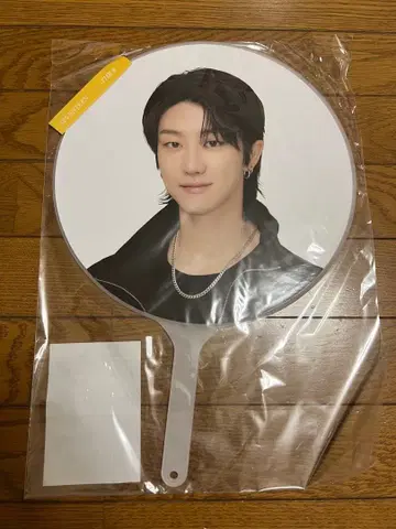 SEVENTEEN THE8 부채 민하오 FOLLOW to JAPAN