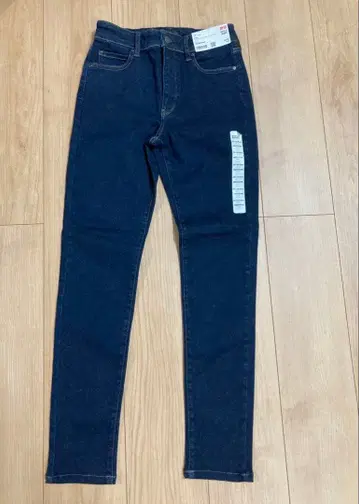 유니클로 울트라 스트레치 스키니 니하이 청바지