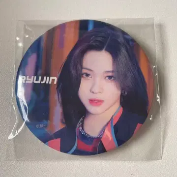 ITZY 류진 Voltage 캔뱃지 미개봉 새상품