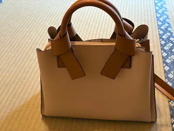 베이지 가죽 토트백