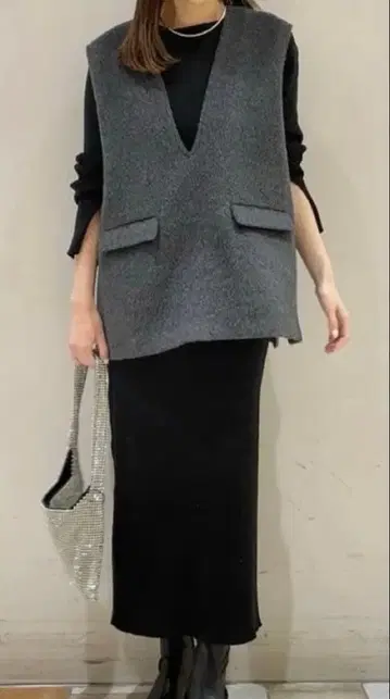 lounge dress 그레이 V넥 샤기 베스트