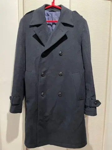 다크 그레이 더블 브레스트 트렌치코트