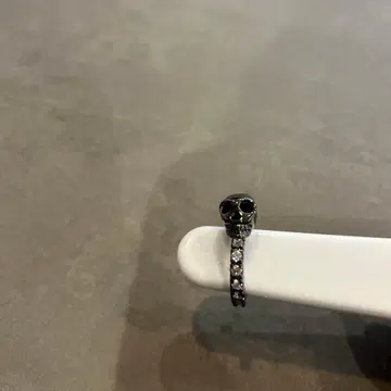 IOSSELLIANI 이오세리아니 스컬 해골 반지