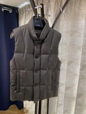 MOORER 무레르 다운 베스트 캐시미어 혼방 사이즈 44