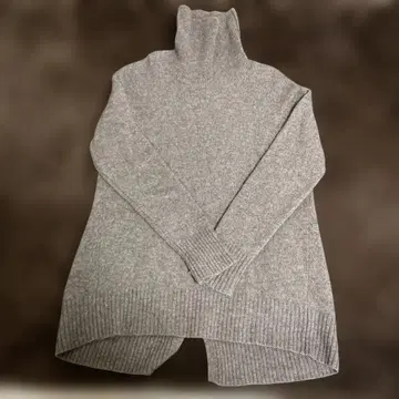 새상품급 브라운 터틀넥 니트 스웨터