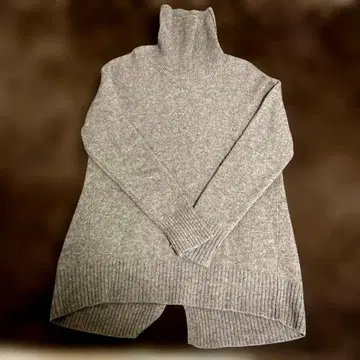 새상품급 브라운 터틀넥 니트 스웨터