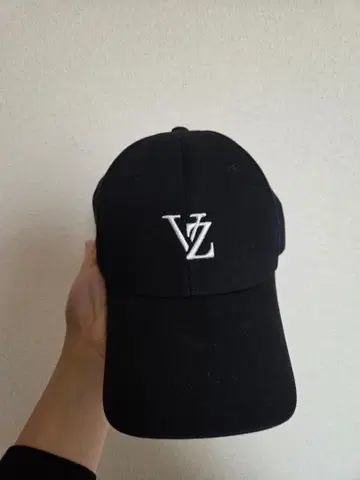 바자르 캡 (VARZAR)