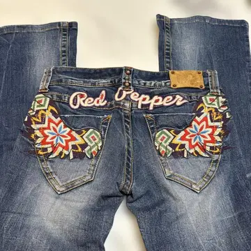 Red Pepper 자수 부츠컷 데님