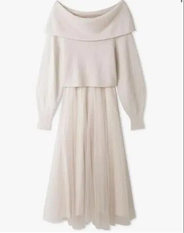 snidel 오프숄더 니트 풀오버 & 샤샤 스커트 세트