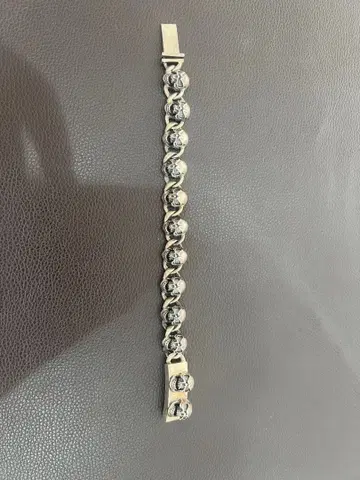 스컬 디자인 팔찌