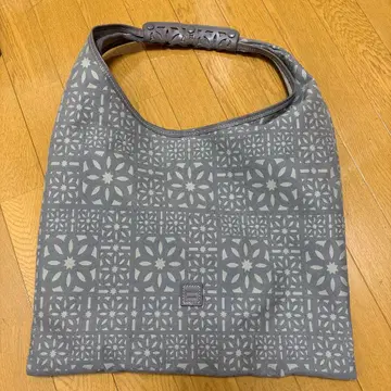 꽃무늬 그레이 토트백