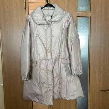 베이지 큰 옷깃 롱 기장 다운 자켓 42