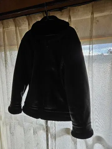 새상품급 지유 인조 가죽 B-3 블루종 무스탕 자켓 블랙