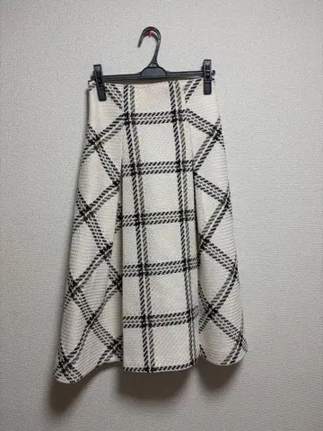 SNIDEL 로빙 체크 미들 스커트