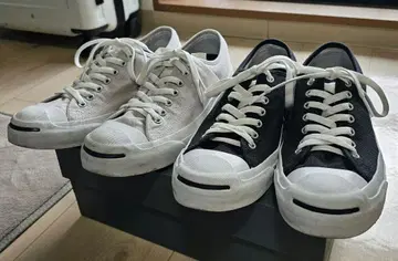 화이트 블랙 캔버스 스니커즈 2족 세트