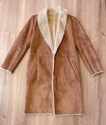 [ Ungrid ] 무스탕 코트 프론트 버튼