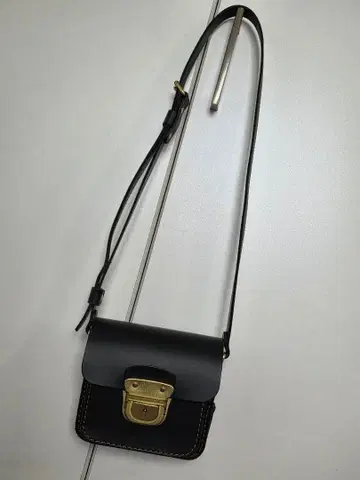 [ 샘플룸 기획 ] HERZ 락 미니 숄더 [ 커스텀품 ]