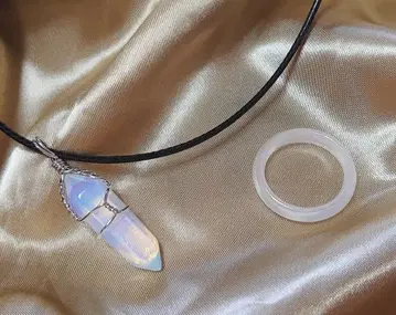 오팔 펜던트 목걸이와 반지 세트