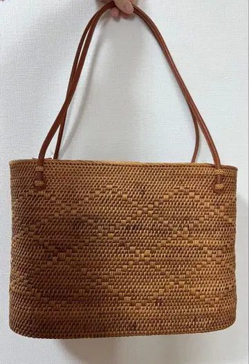 새상품 발리 아타 브라운 뜨개질 바스켓백