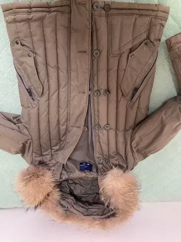 카키 퀼팅 다운 자켓