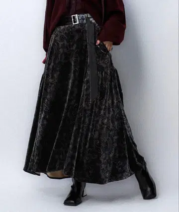 페이즐리 벨로아 플레어 스커트 HARE