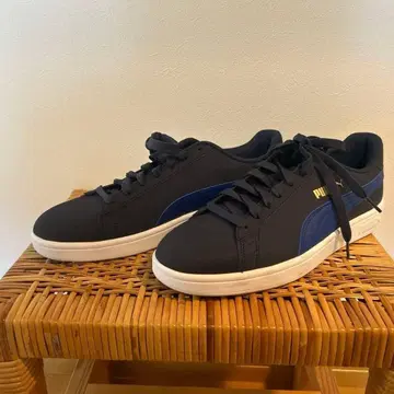 블랙/네이비 로우컷 스니커즈