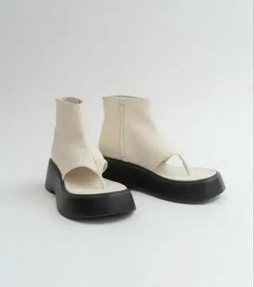 Knuth Marf platform thong sandals white