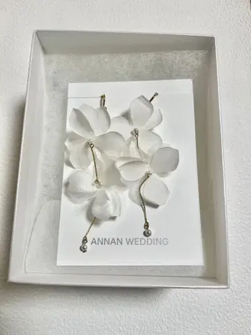 ANNAN WEDDING 화이트 플라워 귀찌